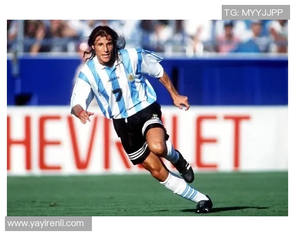 足球明星风采各异解析他们的技术特点与场上表现